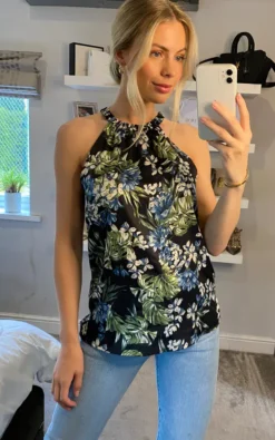 Halter Neck Floral Printed Top In Black