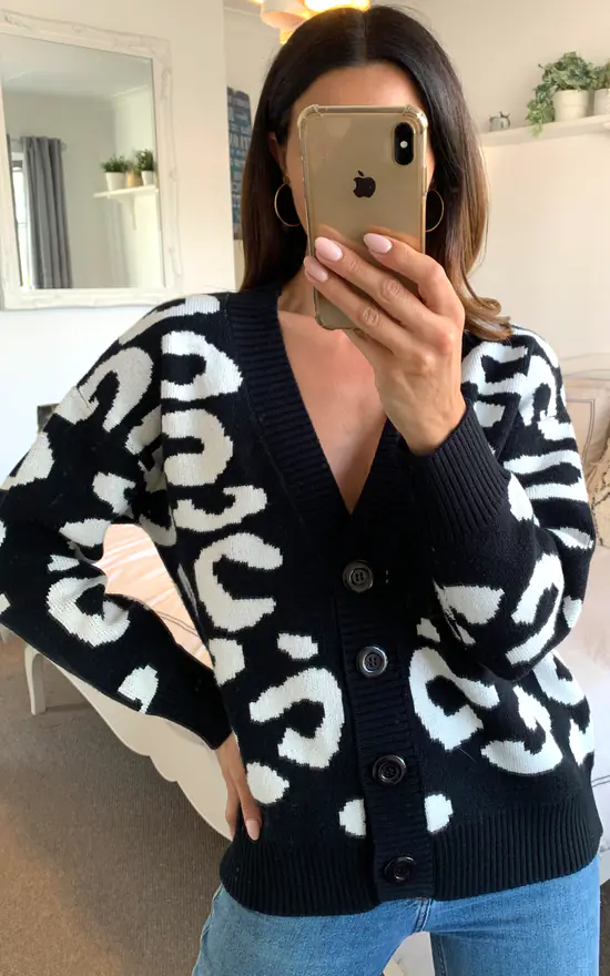 Black And White Leopard Button Down Ribbed Knit V Neck Cardigan - Image 4
