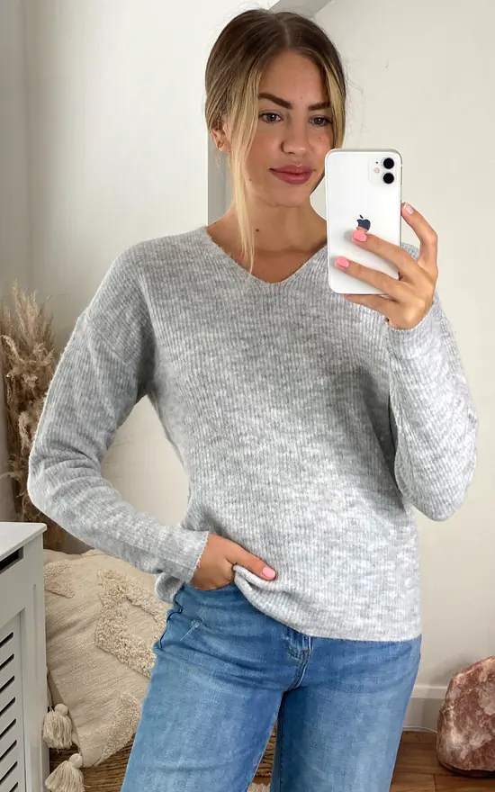 ONLY V Neck Pull Over Jumper In Light Grey - Image 3