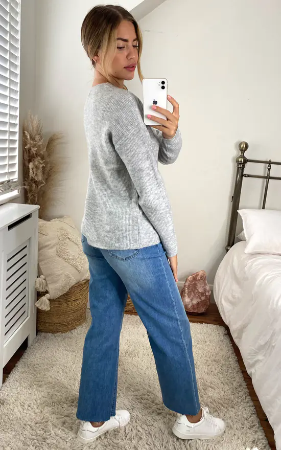 ONLY V Neck Pull Over Jumper In Light Grey - Image 4