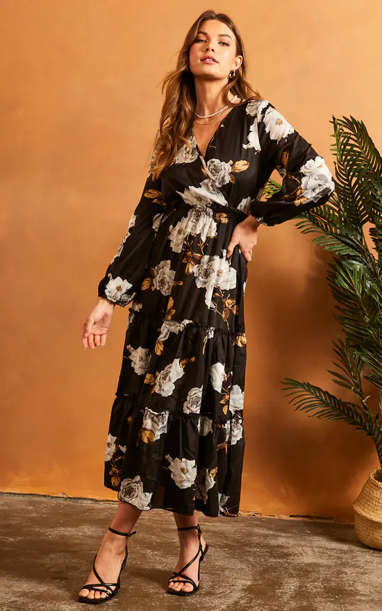 V Neck Floral Long Sleeve Maxi Dress In Black