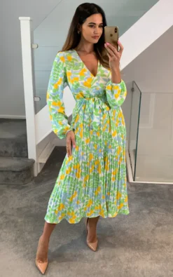 Traffic People Fathomless Dress In Yellow Floral