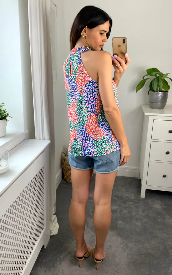 Sleeveless Leopard Print Halter High Neck Top In Multicolour - Image 4