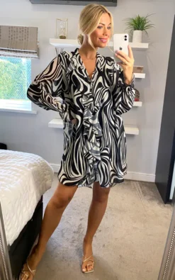 Black And White Swirl Print Frill Tunic