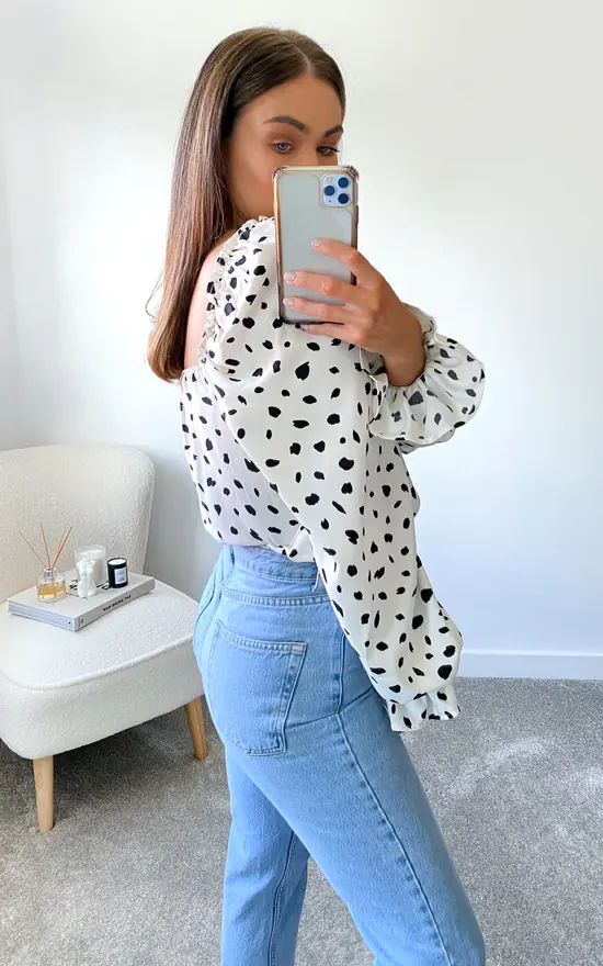 AX Paris Cream Square Neck Printed Top - Image 3