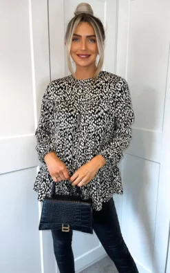 AX Paris Black And White Printed Long Sleeve Smock Top