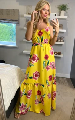 Yumi Oversized Floral Maxi Dress In Yellow